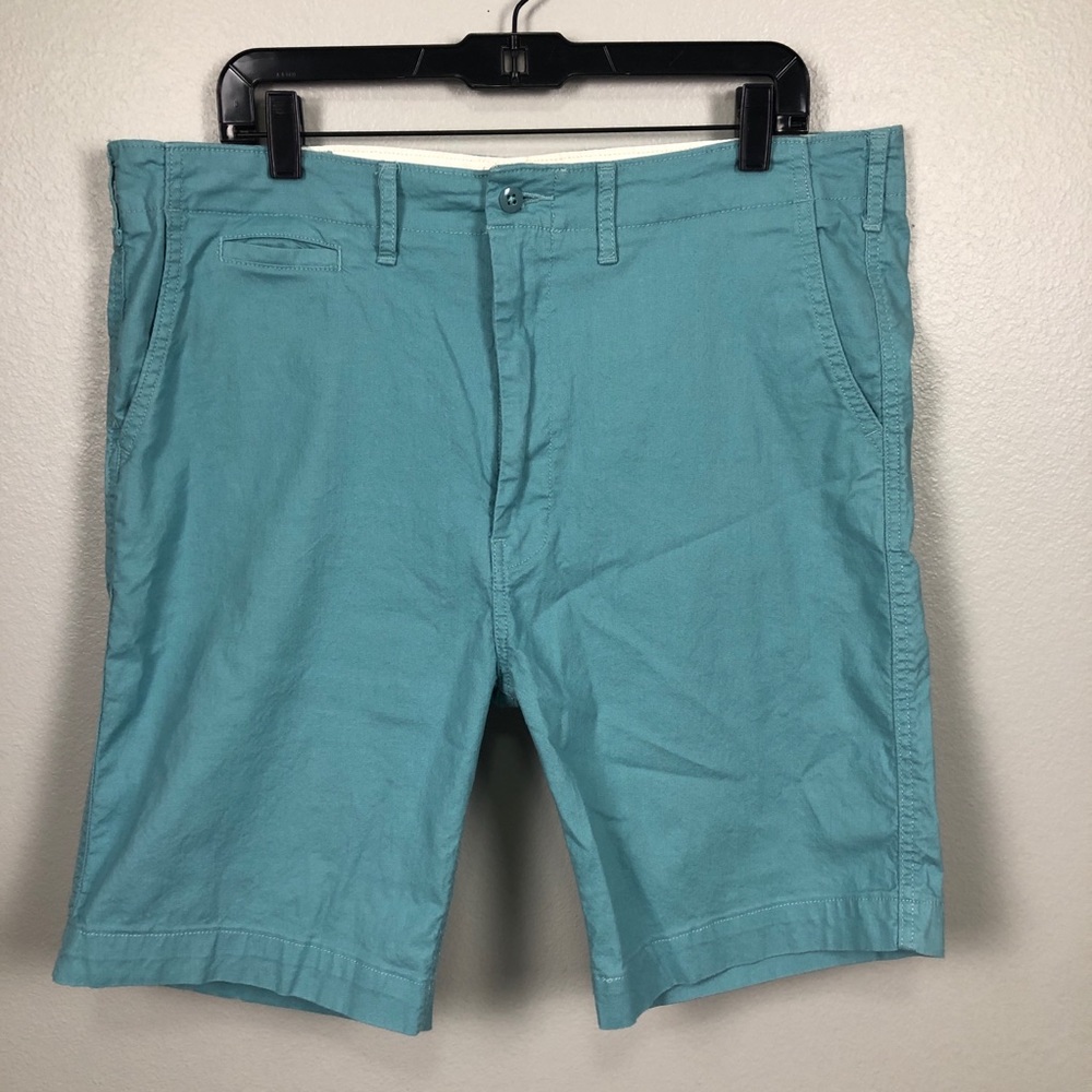 Levi's flat front (blank tab) shorts - size 38